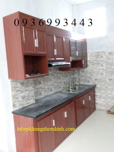 mẫu tủ bếp nhôm vân gỗ mẫu tủ bếp nhôm vân gỗ