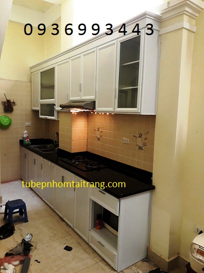 Tủ bếp nhôm trắng sơn tĩnh điên Tủ bếp nhôm trắng sơn tĩnh điên