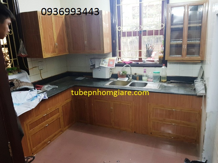 tủ bếp nhôm vân gỗ màu nhạt tủ bếp nhôm vân gỗ màu nhạt
