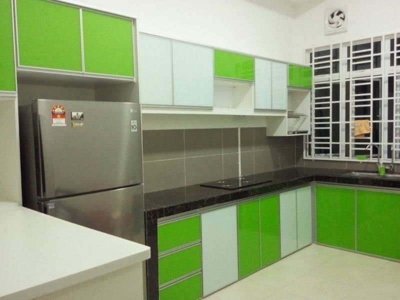 cánh cửa tủ bếp nhôm hệ kính mầu cánh cửa tủ bếp nhôm hệ kính mầu