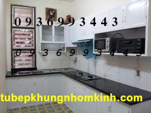 tủ bếp nhôm kính