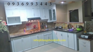 thi cong tu bep nhom son tinh dien chu L