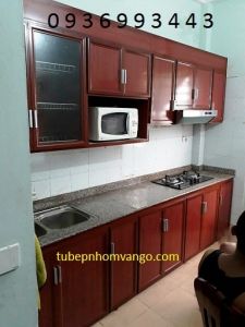 tu bep nhom kinh