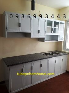mẫu tủ bếp nhôm sơn tĩnh điện chữ I