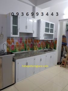 thi cong tu bep nhom son tinh dien