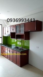 mẫu tủ bếp nhôm vân gỗ