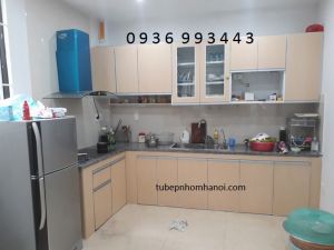 tu bep nhom canh Laminate xay be bep