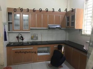 thi công tủ bếp nhôm cánh Laminate chữ L