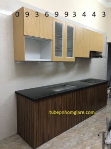 mẫu tủ bếp nhôm cánh Laminate