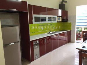 tủ bếp nhôm cánh kính mầu  Xingfa màu trắng VN