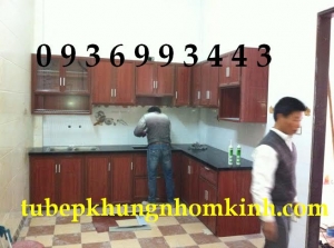 tủ bếp nhôm vân gỗ