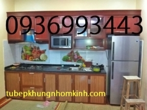 thi công tủ bếp nhôm vân gỗ