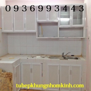 thiet ke tu bep nhom son tinh dien