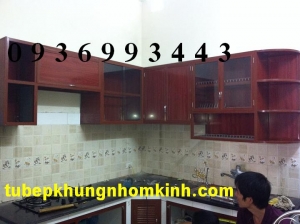 tủ bếp nhôm vân gỗ