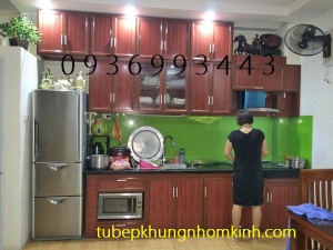 thiết kế tủ bếp vân gỗ đẹp