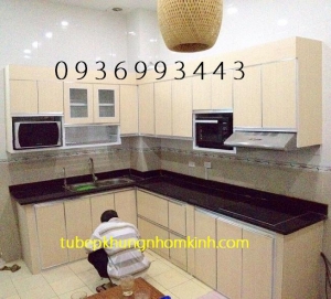 tu bep nhom canh Laminate dep