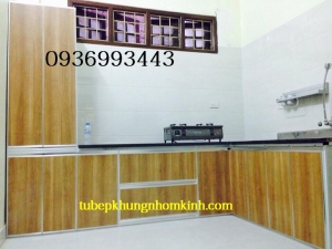 thi cong tu bep nhom canh Laminate