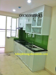 thi cong tu bep nhom son tinh dien dep