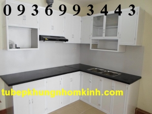 tu bep khung nhom kinh