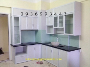 mẫu tủ bếp nhôm sơn tĩnh điện