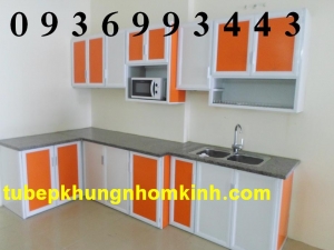 tu bep nhom kinh